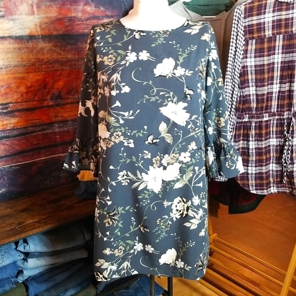 Old Navy | blue floral shift dress